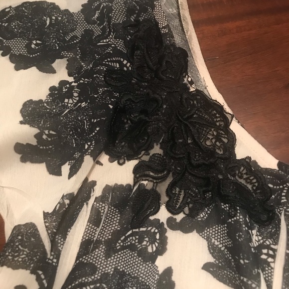 *NWT* Guess One Shoulder Top - Picture 2 of 3